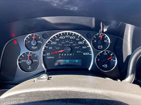 Used 2017 Chevrolet Express 2500 LS image 19