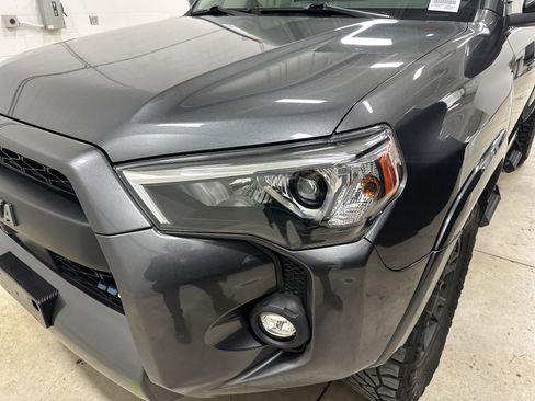 Used 2022 Toyota 4Runner SR5 Premium w/ Moonroof Package image 6