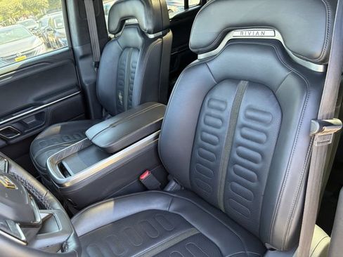 Used 2023 Rivian R1S Adventure AWD/4WD image 21