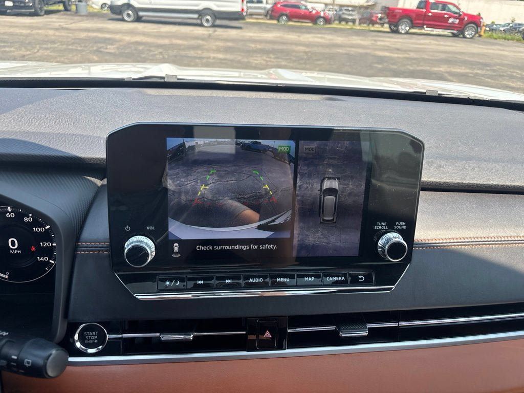 Used 2022 Mitsubishi Outlander SEL AWD/4WD image 2