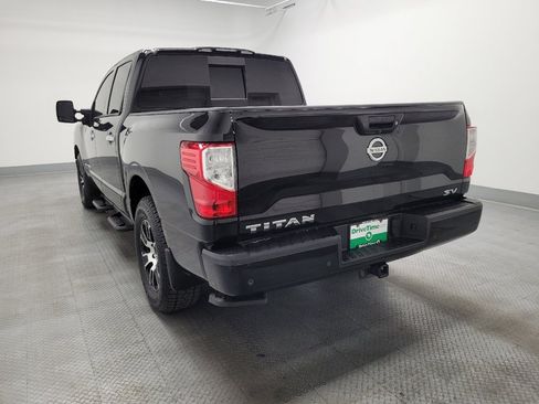 Used 2021 Nissan Titan SV w/ SV Convenience Package image 5