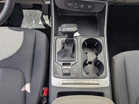 New 2026 Kia Carnival LX image 23