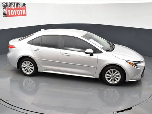 Used 2024 Toyota Corolla LE w/ LE Convenience Package image 21