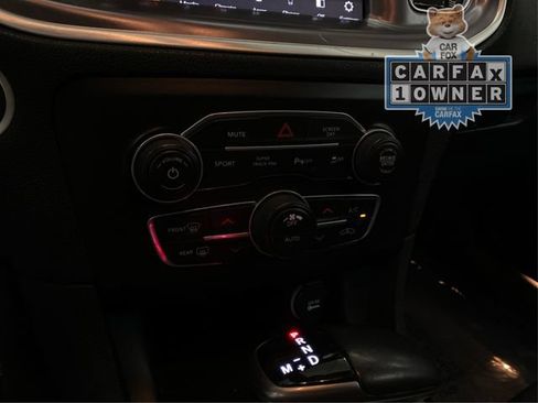 Used 2019 Dodge Charger SXT AWD/4WD image 30