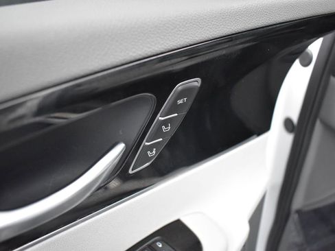 Certified 2020 Kia Sorento SX image 11