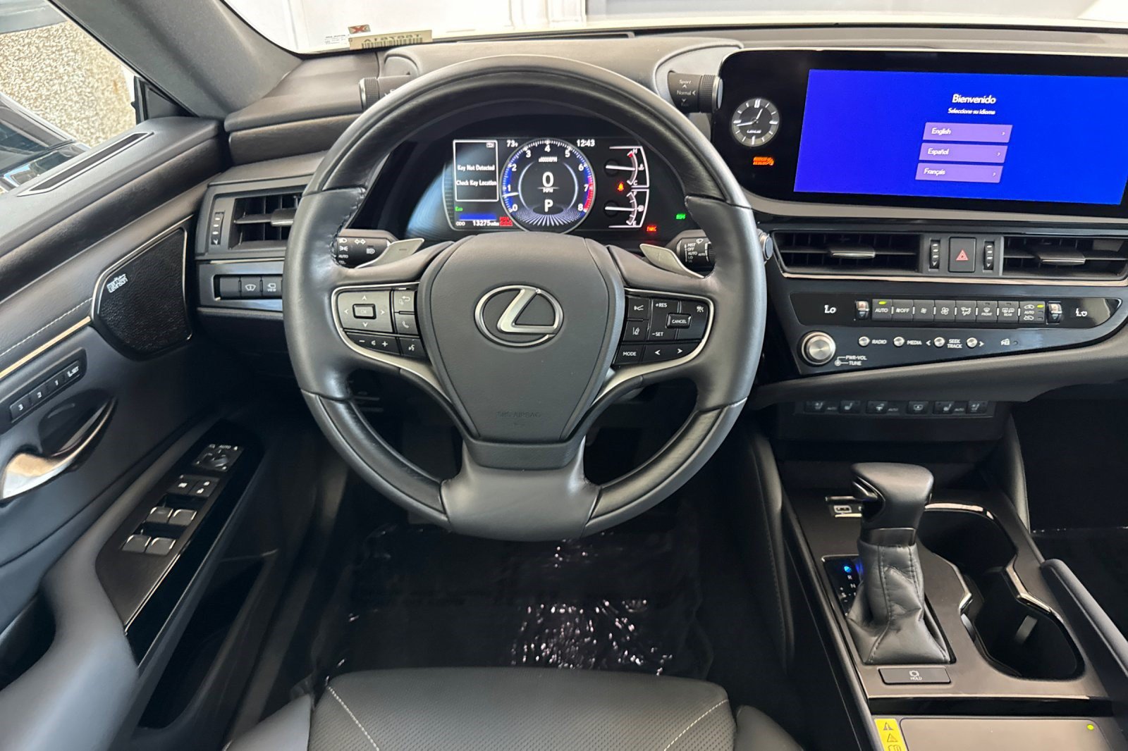 Used 2024 Lexus ES 350 w/ Accessory Package (Z2) FWD image 18