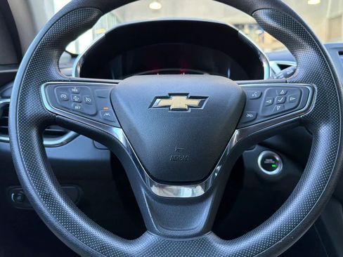 Used 2020 Chevrolet Equinox LT FWD image 25