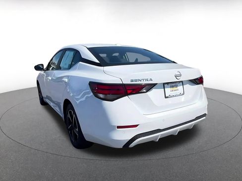 Used 2025 Nissan Sentra SV FWD image 9