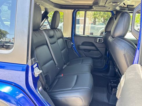 Used 2019 Jeep Wrangler Unlimited Sahara AWD/4WD image 26