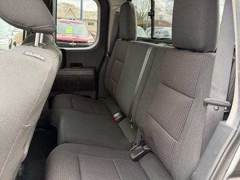 Used 2013 Nissan Titan SV w/ SV Value Truck Pkg image 13