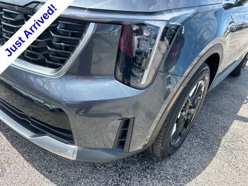 Used 2024 Kia Sorento S FWD image 9