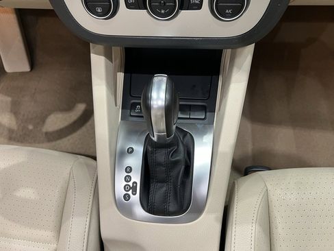 Used 2015 Volkswagen Eos Komfort image 39