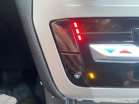 Used 2023 Ford Explorer XLT w/ Equipment Group 202A image 23