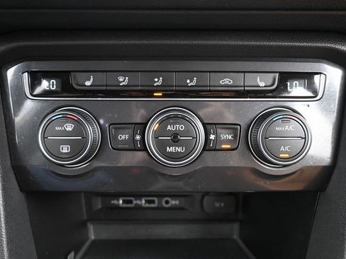 Used 2019 Volkswagen Tiguan SEL AWD/4WD image 25