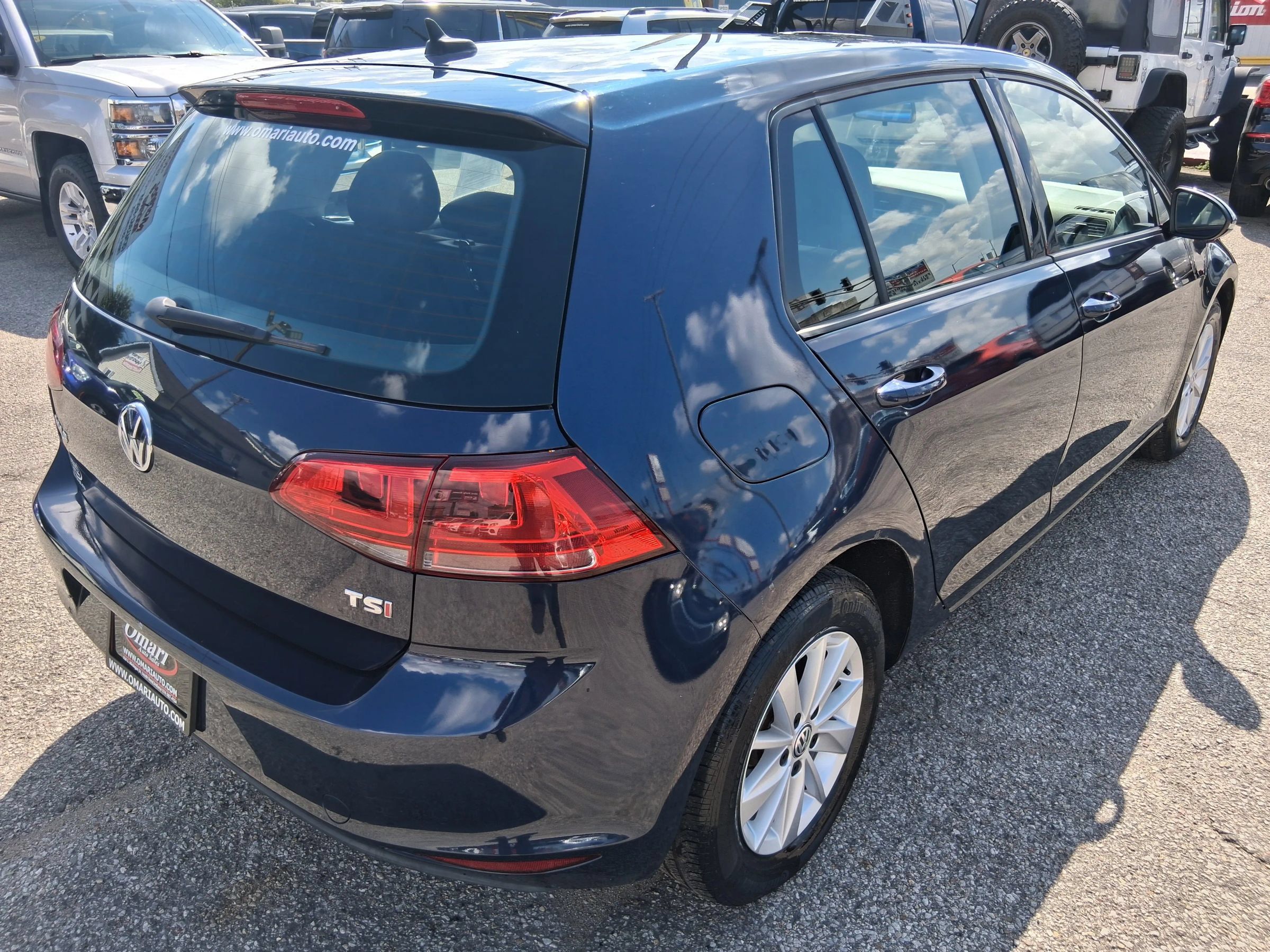 Used 2015 Volkswagen Golf S FWD image 7