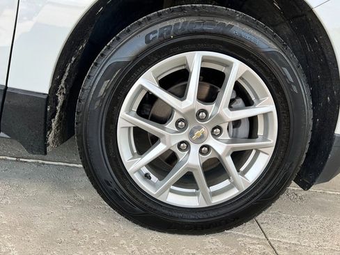 Used 2023 Chevrolet Equinox LT image 13