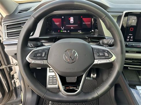 Used 2024 Volkswagen Atlas Peak Edition SE image 13