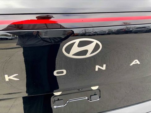 Used 2024 Hyundai Kona SEL FWD image 31