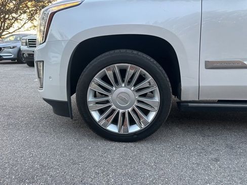 Used 2020 Cadillac Escalade ESV Platinum image 13