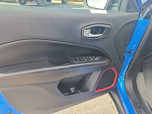 Used 2021 Jeep Compass Trailhawk image 9