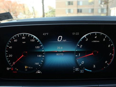 Used 2020 Mercedes-Benz GLE 350 4MATIC image 36