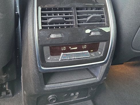 Used 2026 BMW X5 xDrive40i AWD/4WD image 17