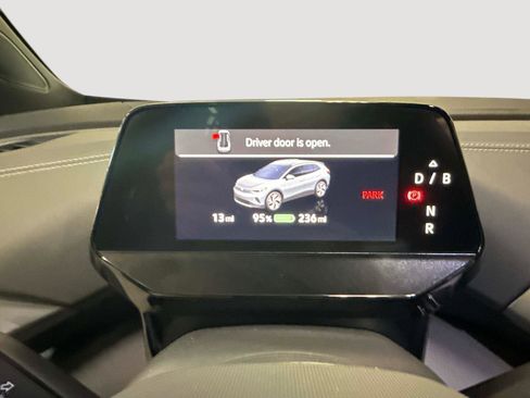 New 2025 Volkswagen ID.4 Pro AWD/4WD image 28