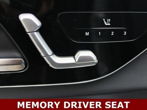 New 2025 Mercedes-Benz GLC 350e 4MATIC image 13