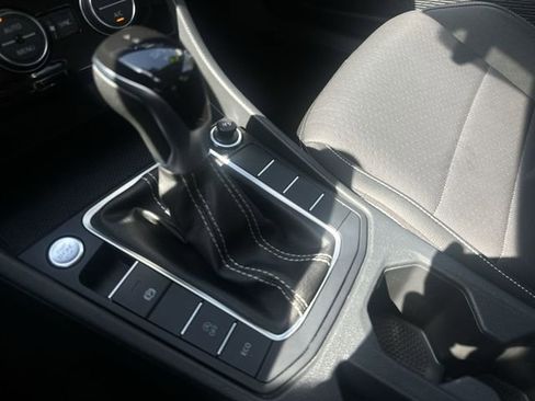 Used 2024 Volkswagen Jetta SE FWD image 20