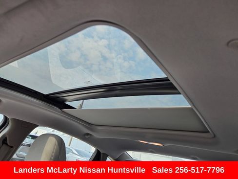 Used 2024 Chevrolet Malibu LT FWD image 18