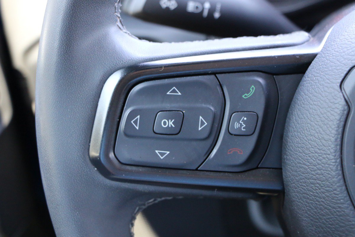 Used 2025 Jeep Gladiator Rubicon AWD/4WD image 17