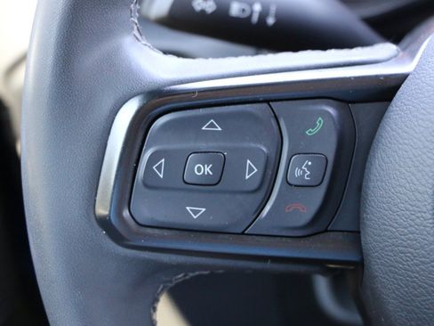 Used 2025 Jeep Gladiator Rubicon AWD/4WD image 17