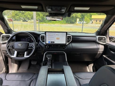 Used 2025 Toyota Tundra Platinum AWD/4WD image 8