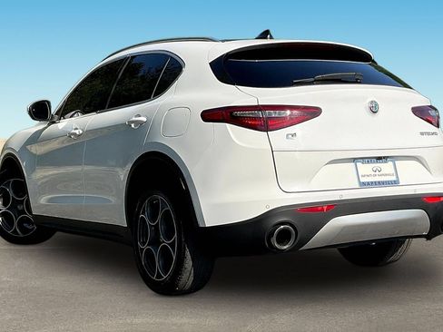 Used 2018 Alfa Romeo Stelvio Ti AWD/4WD image 4