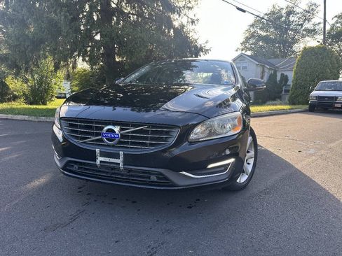 Used 2016 Volvo S60 T5 Premier w/ Convenience Package AWD/4WD image 3