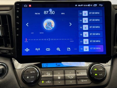 Used 2015 Toyota RAV4 Limited w/ Technology Package image 9