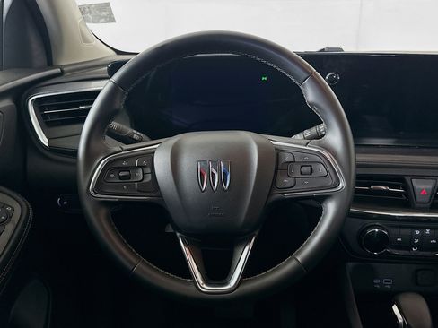 Used 2025 Buick Encore GX Preferred FWD image 18