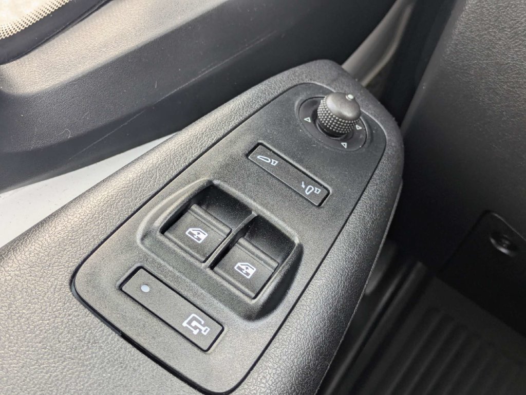 Used 2025 RAM ProMaster 2500 w/ Convenience Group FWD image 23