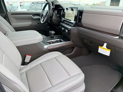 New 2026 GMC Sierra 1500 SLT w/ SLT Premium Plus Package AWD/4WD image 22