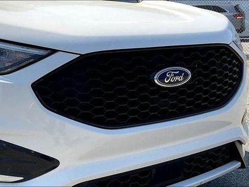 Used 2022 Ford Edge ST-Line image 21