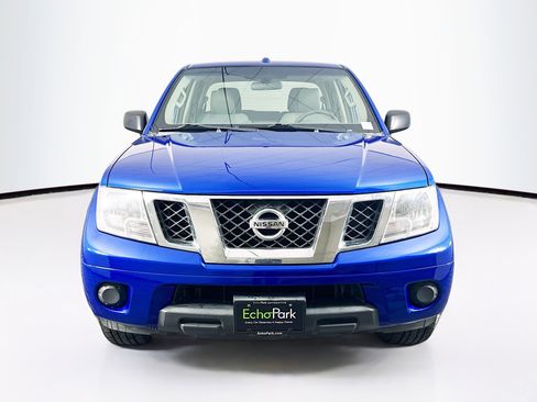 Used 2013 Nissan Frontier SV image 3