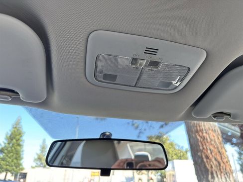 Used 2016 Toyota Corolla LE image 42