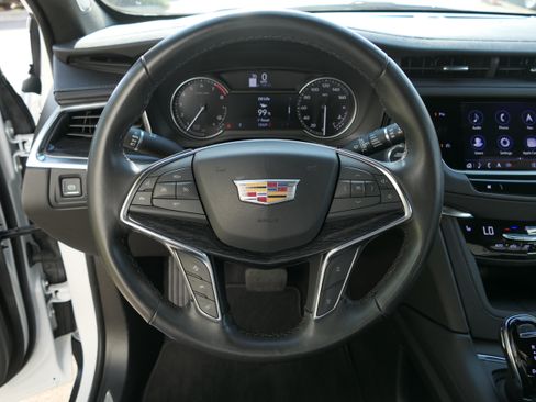 Certified 2024 Cadillac XT5 Premium Luxury FWD image 19