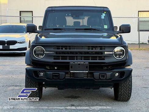 Used 2022 Ford Bronco Black Diamond AWD/4WD image 2