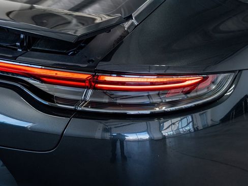 Used 2021 Porsche Panamera 4 image 27