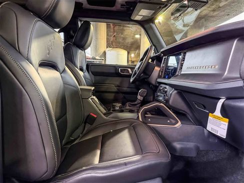 New 2025 Ford Bronco Badlands w/ Sasquatch Package image 15