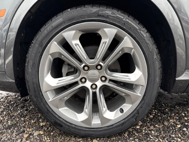 Used 2018 Audi Q3 2.0T Premium Plus w/ Premium Plus Package AWD/4WD image 28