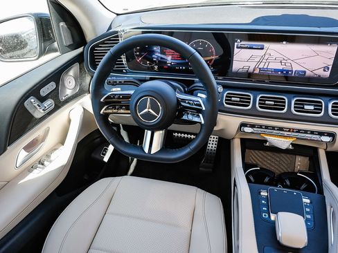 New 2026 Mercedes-Benz GLS 450 4MATIC image 14