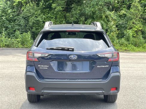 Certified 2025 Subaru Outback Premium AWD/4WD image 4