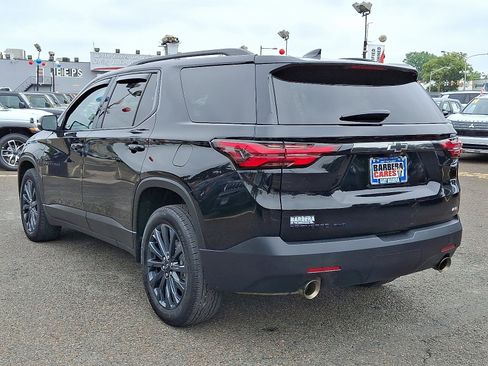Used 2023 Chevrolet Traverse RS image 4